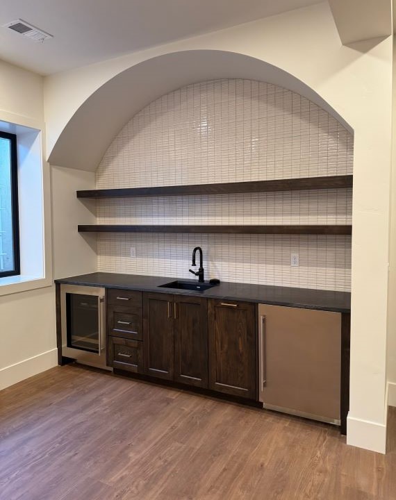 installed vinyl flooring in home